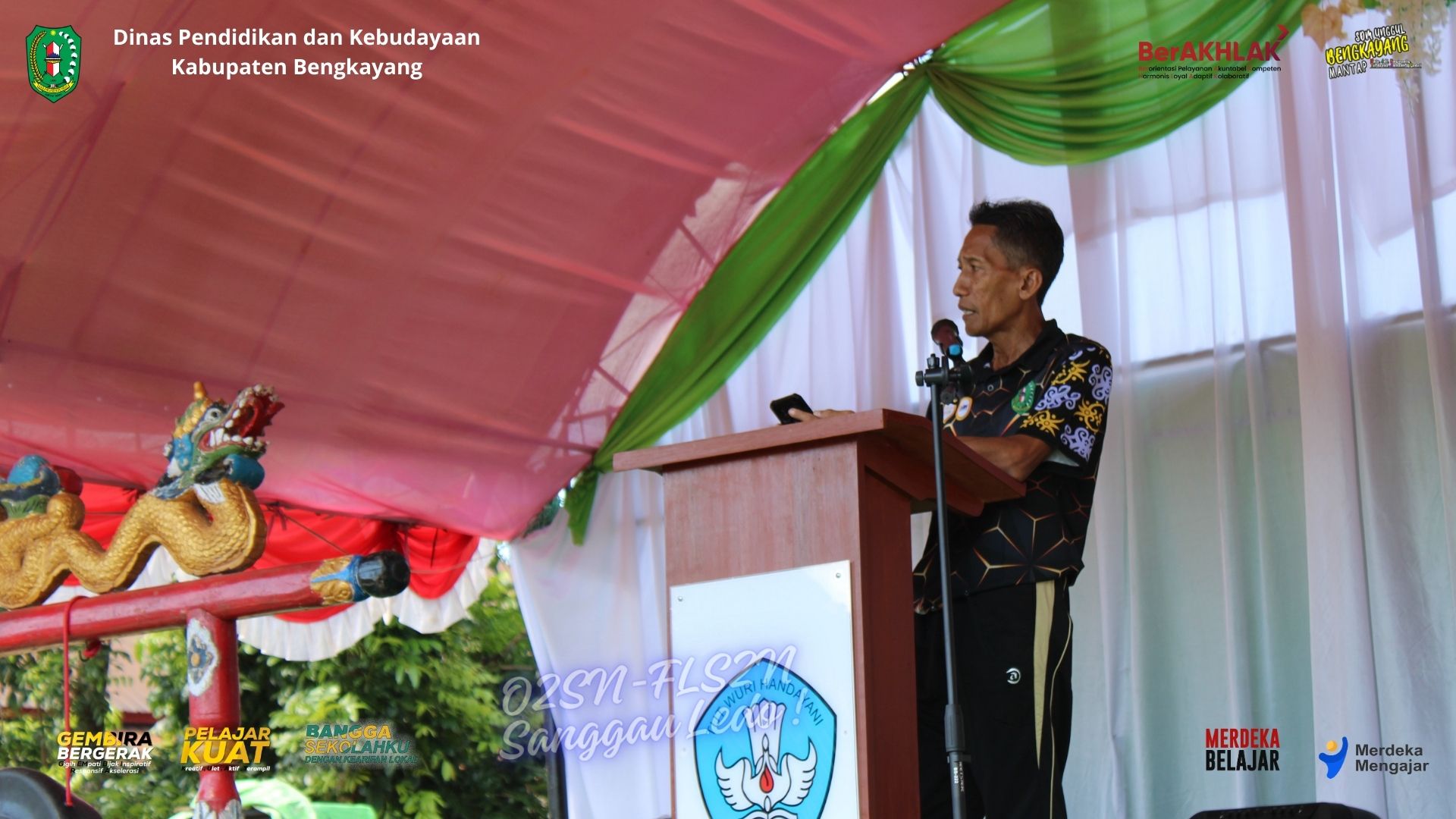 kadisdikbud-buka-o2sn-dan-fls2n-jenjang-sd-tingkat-kecamatan-sanggau-ledo-942131